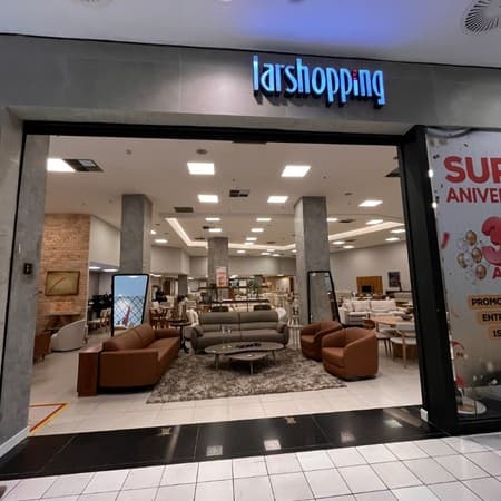 Imagem de interna da loja lar shopping