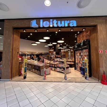 Imagem de interna da loja leitura