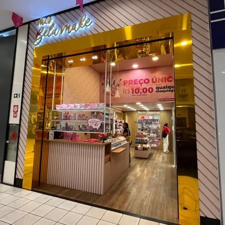 Imagem de interna da loja mais bela make