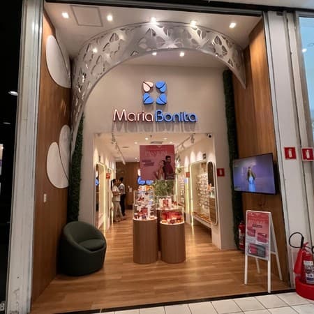 Imagem de interna da loja maria bonita