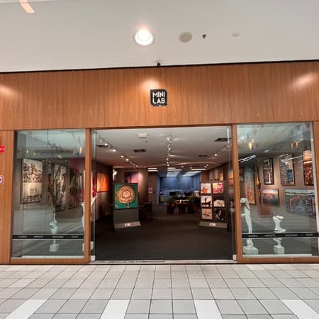 Imagem de interna da loja minilab