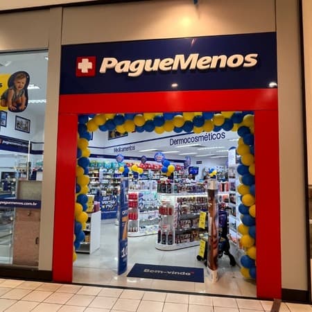 Imagem de interna da loja farmacias pague menos