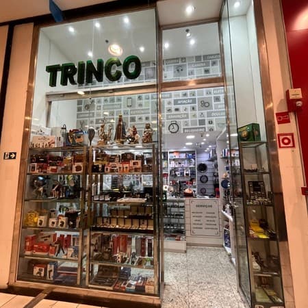 Imagem de interna da loja trinco