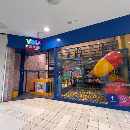 Imagem de interna da loja youplay