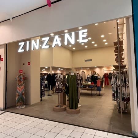 Imagem de interna da loja zinzane