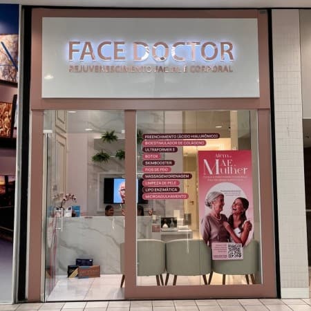 Imagem de interna da loja face doctor