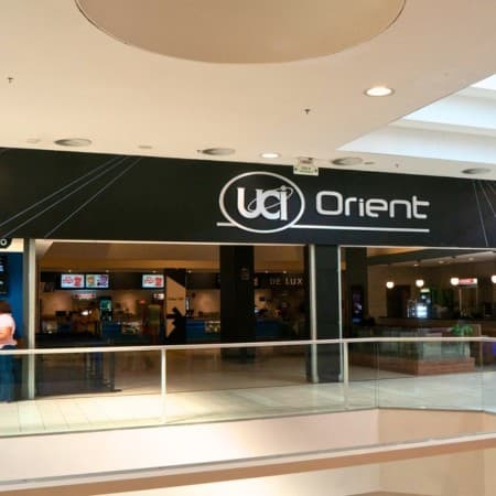 Imagem de interna da loja uci cinema delux