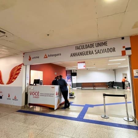 Imagem de interna da loja unime