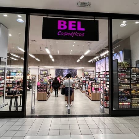 Imagem de interna da loja bel cosmeticos