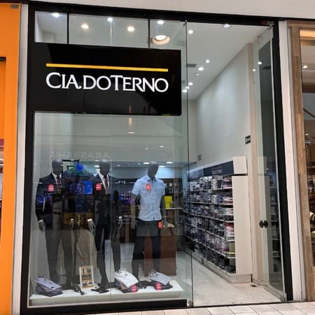 Imagem de interna da loja cia do terno