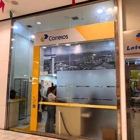 Imagem de interna da loja correios
