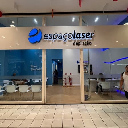 Imagem de interna da loja espaço laser