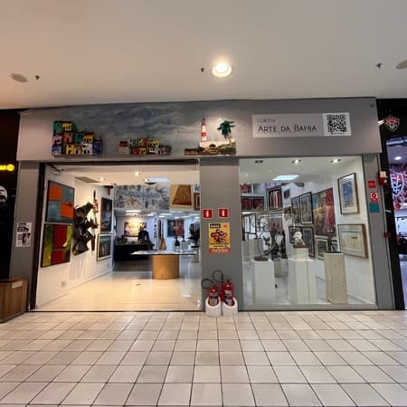 Imagem de interna da loja b-arte galeria