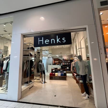 Imagem de interna da loja henks
