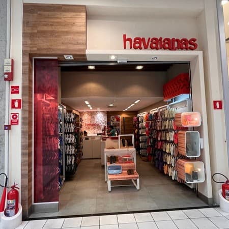 Imagem de interna da loja havaianas
