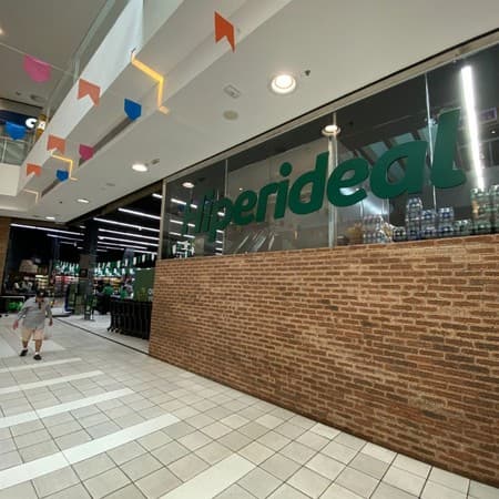 Imagem de interna da loja hiper ideal