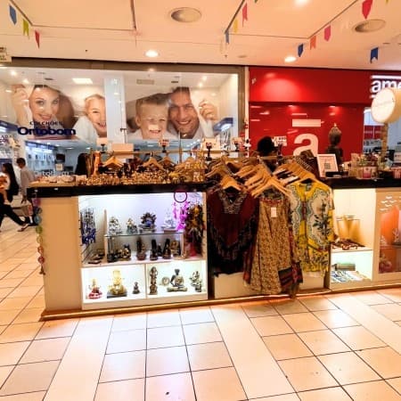 Imagem de interna da loja madhuban moda indiana