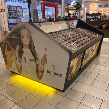 Imagem de interna da loja rufians