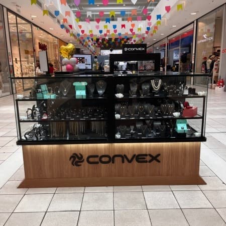 Imagem de interna da loja convex