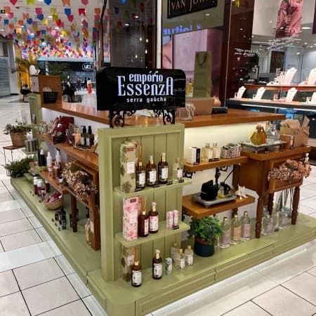 Imagem de interna da loja empório essenza
